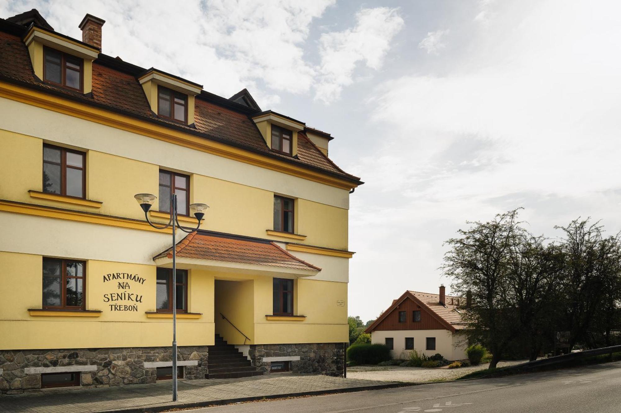 Apartmány Na Seníku Třeboň Esterno foto