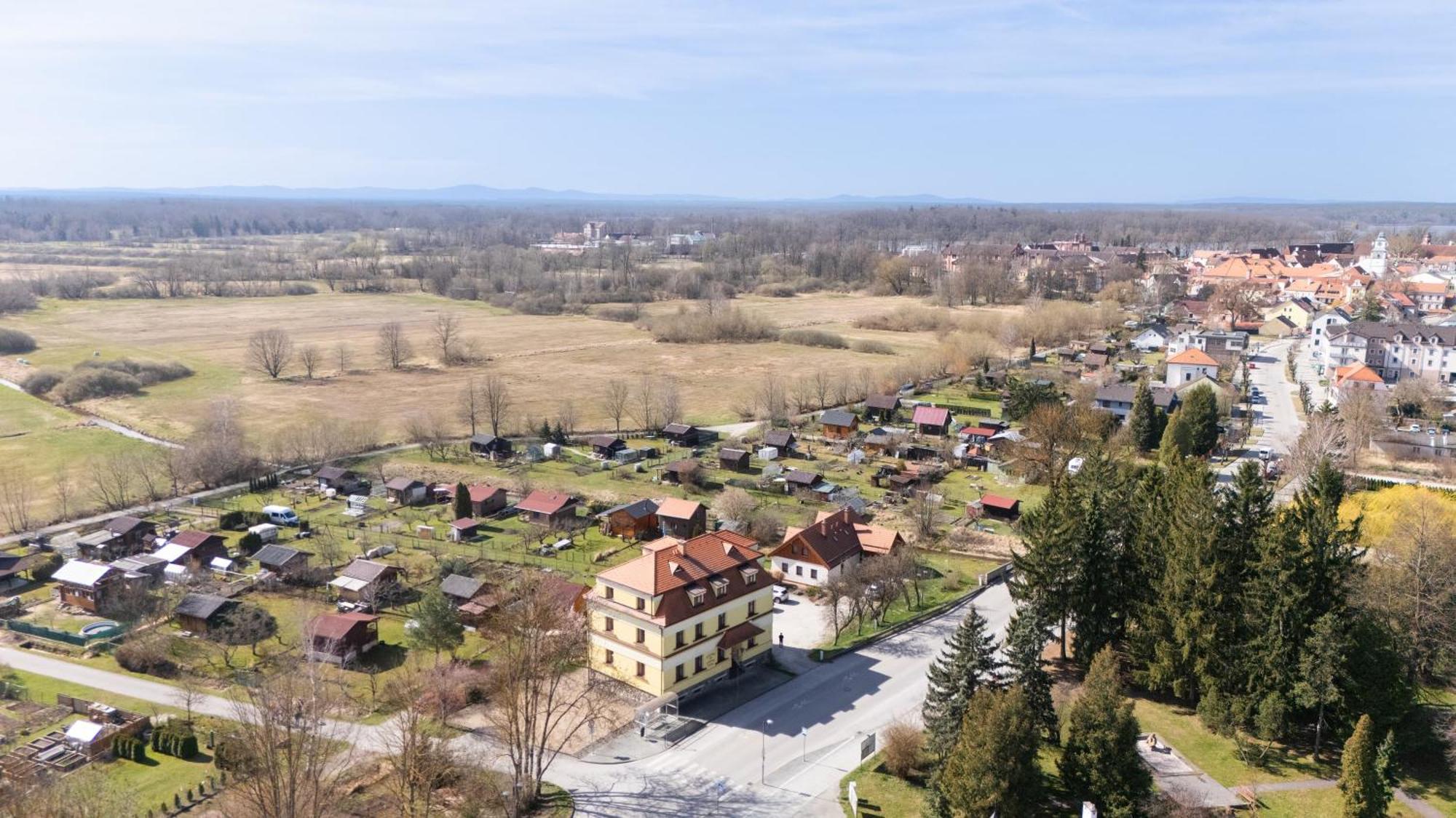 Apartmány Na Seníku Třeboň Esterno foto