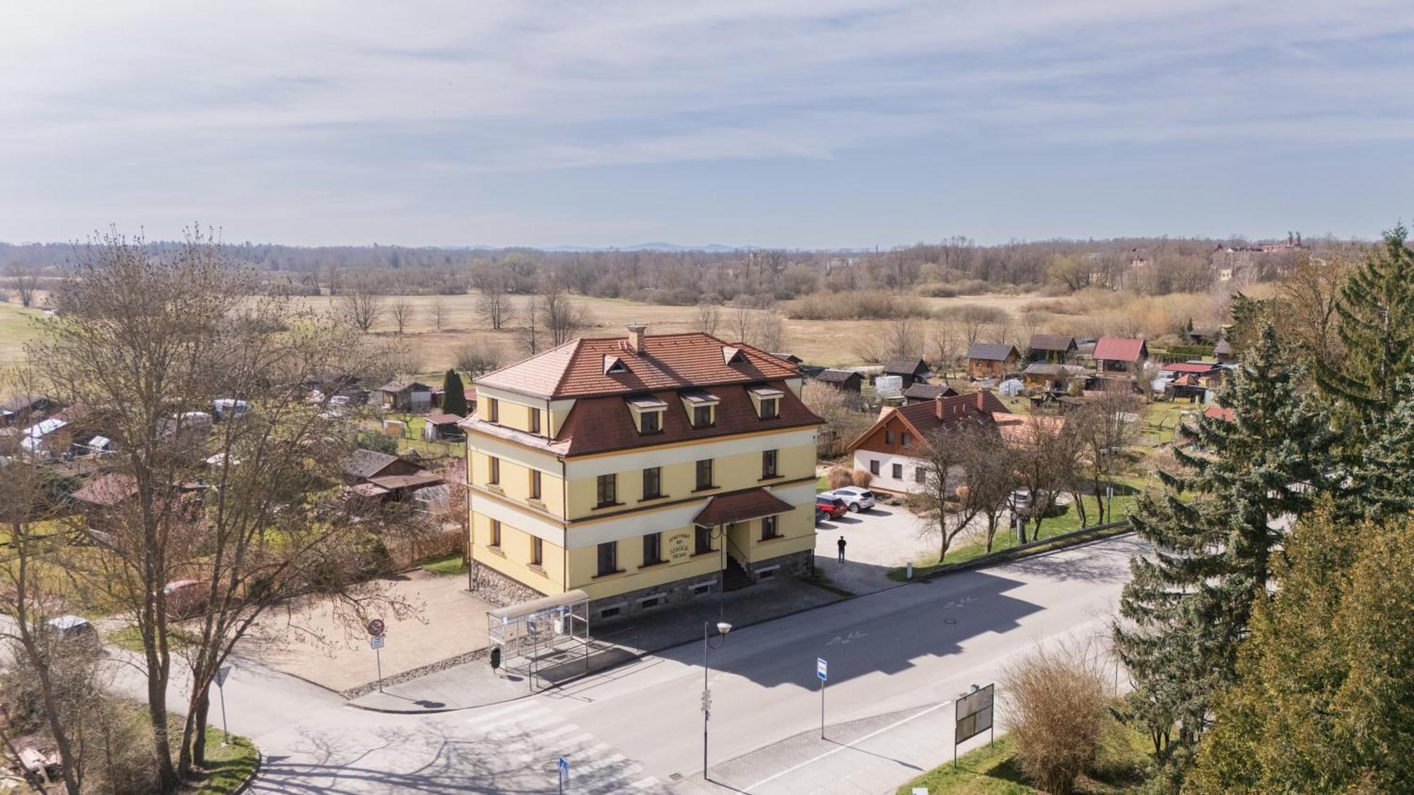Apartmány Na Seníku Třeboň Esterno foto