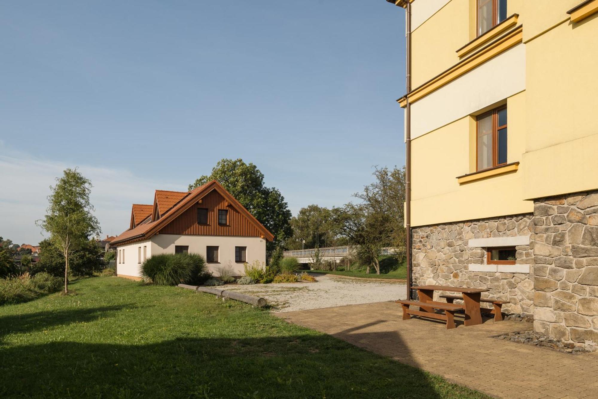 Apartmány Na Seníku Třeboň Esterno foto